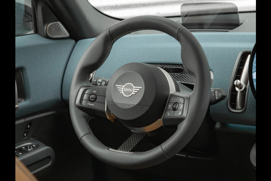 MINI Countryman 1.5 C Favoured - XL Pakket - Pano - Trekhaak - Memoryzetel