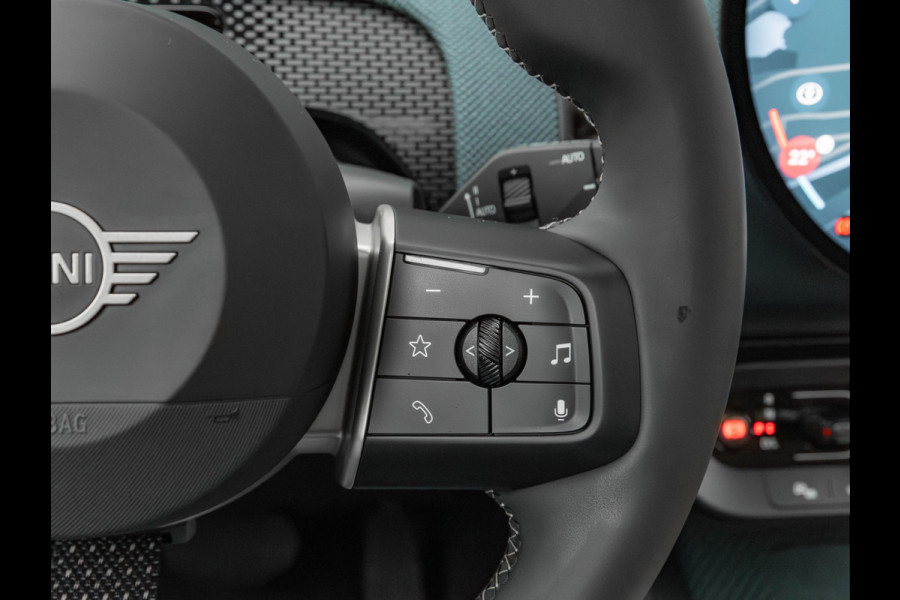 MINI Countryman 1.5 C Favoured - XL Pakket - Pano - Trekhaak - Memoryzetel
