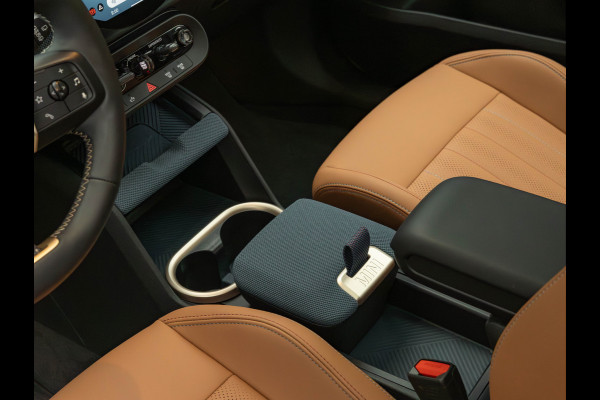 MINI Countryman 1.5 C Favoured - XL Pakket - Pano - Trekhaak - Memoryzetel