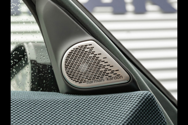 MINI Countryman 1.5 C Favoured - XL Pakket - Pano - Trekhaak - Memoryzetel