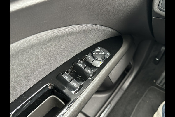 Ford Mondeo 2.0 TDCi Titanium LE AUTOMAAT! TREKHAAK!