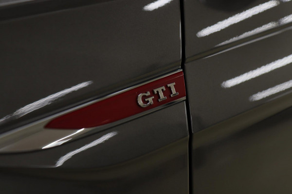 Volkswagen Polo 2.0 TSI GTI PANO/CAM/CARPLAY/STOELVER/NAVI/VOLL