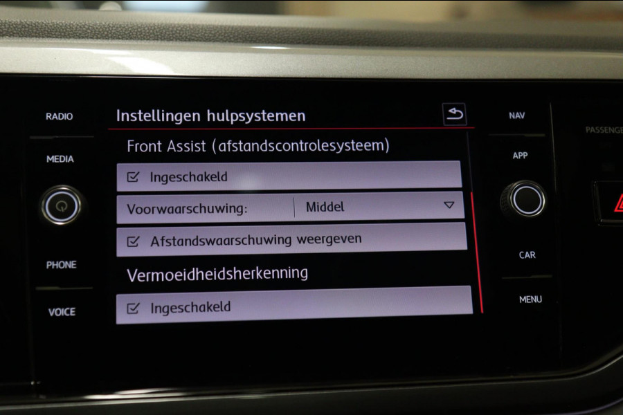 Volkswagen Polo 2.0 TSI GTI PANO/CAM/CARPLAY/STOELVER/NAVI/VOLL