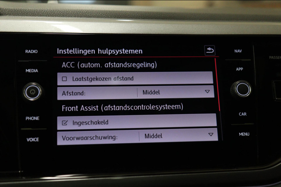 Volkswagen Polo 2.0 TSI GTI PANO/CAM/CARPLAY/STOELVER/NAVI/VOLL