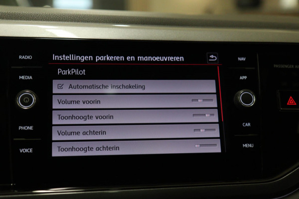 Volkswagen Polo 2.0 TSI GTI PANO/CAM/CARPLAY/STOELVER/NAVI/VOLL