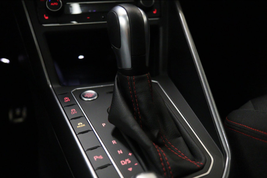 Volkswagen Polo 2.0 TSI GTI PANO/CAM/CARPLAY/STOELVER/NAVI/VOLL