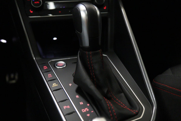 Volkswagen Polo 2.0 TSI GTI PANO/CAM/CARPLAY/STOELVER/NAVI/VOLL