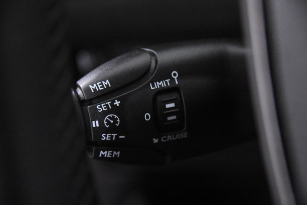 Peugeot 2008 1.2 PureTech Active *1ste Eigenaar*Navigatie*Parkassist*DAB*