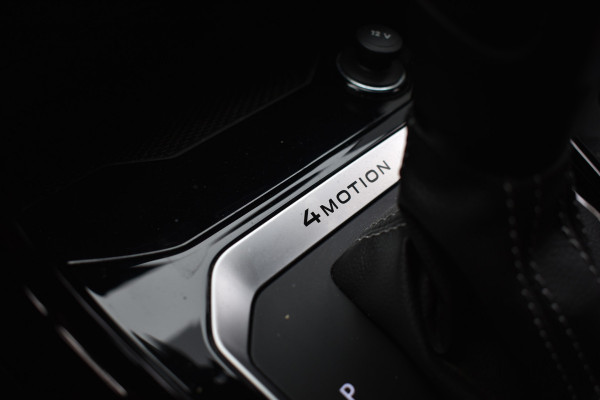 Volkswagen T-Roc R 2.0 TSI 300PK DSG 4MOTION R-SPORT LEDER/CAMERA/NAVI/VIRTUAL