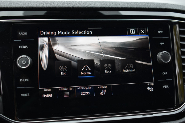 Volkswagen T-Roc R 2.0 TSI 300PK DSG 4MOTION R-SPORT LEDER/CAMERA/NAVI/VIRTUAL