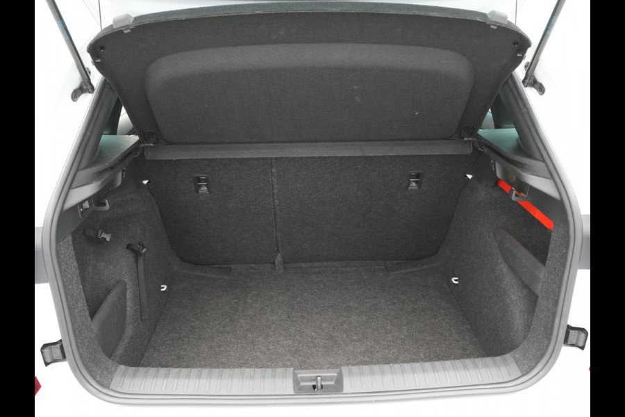 Škoda Kamiq 1.0 TSI 115pk Sport Business Navi via app Wegkl. trekhaak Stoelverwarming Clima 65