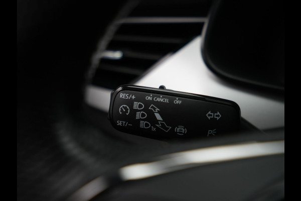 Škoda Kamiq 1.0 TSI 115pk Sport Business Navi via app Wegkl. trekhaak Stoelverwarming Clima 65