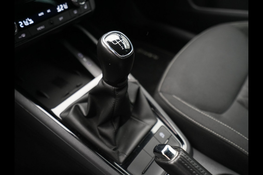 Škoda Kamiq 1.0 TSI 115pk Sport Business Navi via app Wegkl. trekhaak Stoelverwarming Clima 65