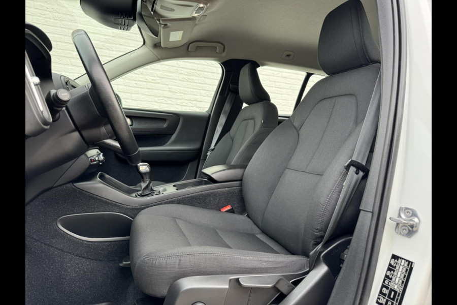 Volvo XC40 1.5 T3 Adaptive cruise Climate control Stoelverwarming Navigatie LED koplampen parkeersensor achter