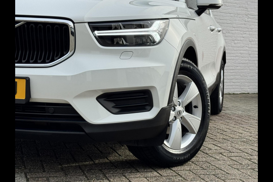 Volvo XC40 1.5 T3 Adaptive cruise Climate control Stoelverwarming Navigatie LED koplampen parkeersensor achter