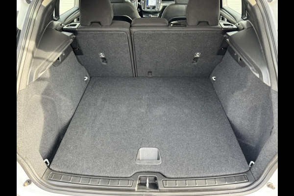Volvo XC40 1.5 T3 Adaptive cruise Climate control Stoelverwarming Navigatie LED koplampen parkeersensor achter