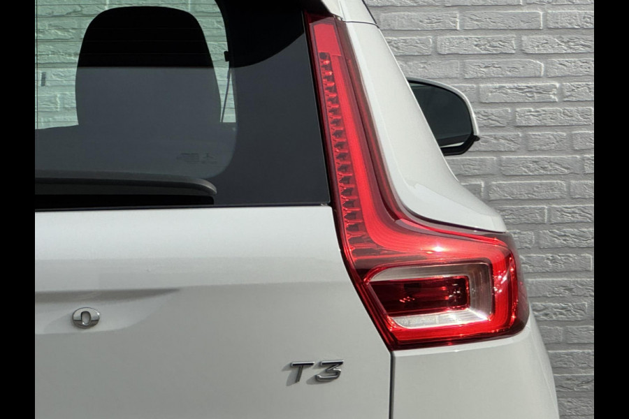 Volvo XC40 1.5 T3 Adaptive cruise Climate control Stoelverwarming Navigatie LED koplampen parkeersensor achter