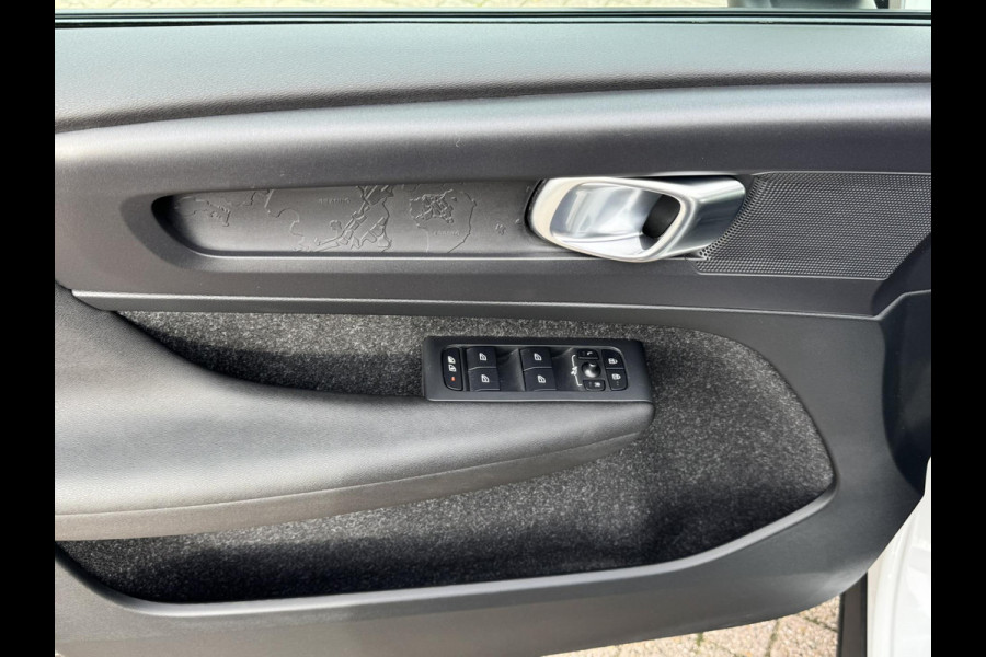 Volvo XC40 1.5 T3 Adaptive cruise Climate control Stoelverwarming Navigatie LED koplampen parkeersensor achter