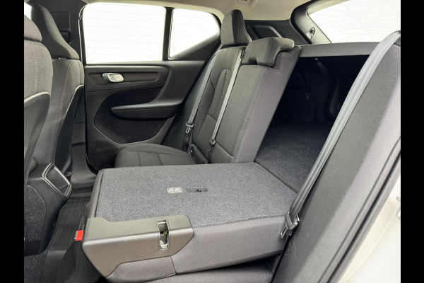 Volvo XC40 1.5 T3 Adaptive cruise Climate control Stoelverwarming Navigatie LED koplampen parkeersensor achter