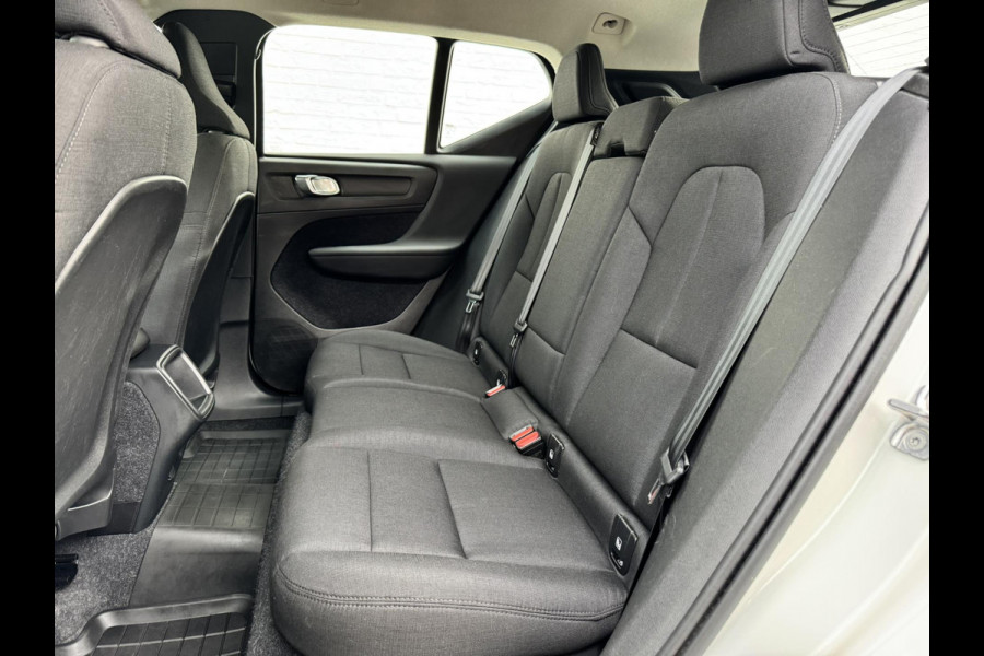 Volvo XC40 1.5 T3 Adaptive cruise Climate control Stoelverwarming Navigatie LED koplampen parkeersensor achter