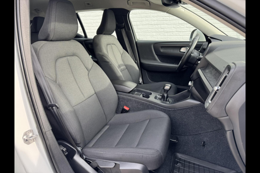 Volvo XC40 1.5 T3 Adaptive cruise Climate control Stoelverwarming Navigatie LED koplampen parkeersensor achter