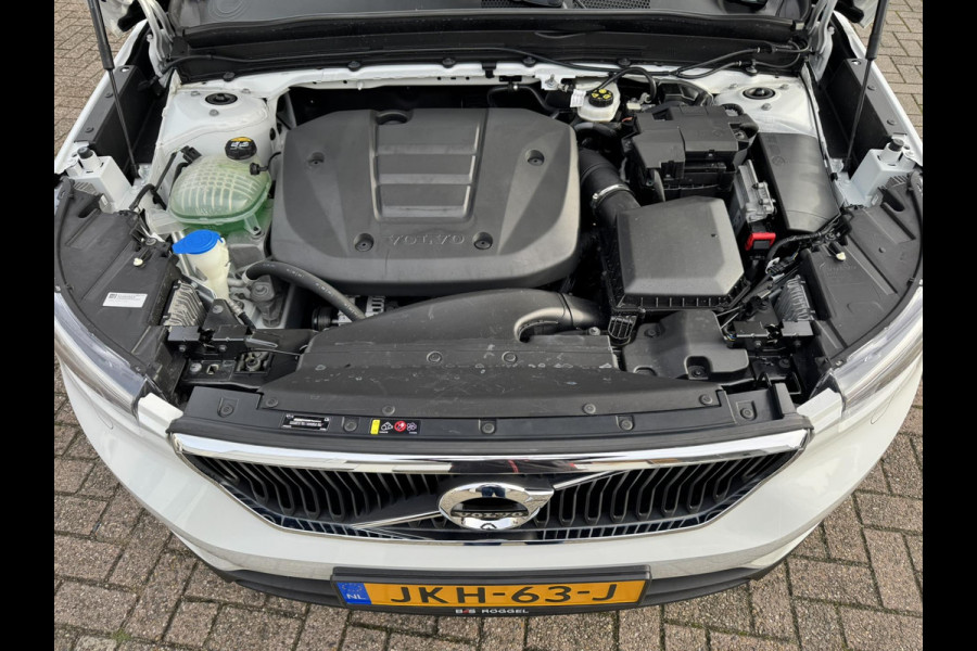 Volvo XC40 1.5 T3 Adaptive cruise Climate control Stoelverwarming Navigatie LED koplampen parkeersensor achter