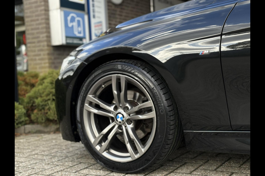 BMW 3 Serie 318i Corporate Lease High Executive | M Sport, Navi, Carplay/Android, Camera, Stoelverw., Leder, Cruise, Climate | NAP