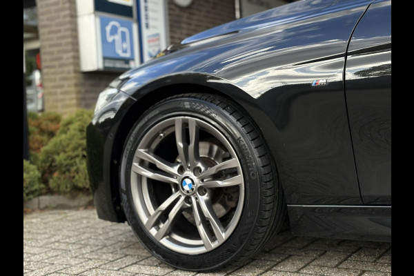 BMW 3 Serie 318i Corporate Lease High Executive | M Sport, Navi, Carplay/Android, Camera, Stoelverw., Leder, Cruise, Climate | NAP