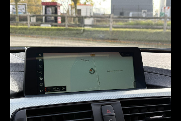 BMW 3 Serie 318i Corporate Lease High Executive | M Sport, Navi, Carplay/Android, Camera, Stoelverw., Leder, Cruise, Climate | NAP