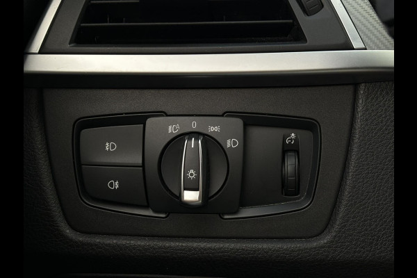 BMW 3 Serie 318i Corporate Lease High Executive | M Sport, Navi, Carplay/Android, Camera, Stoelverw., Leder, Cruise, Climate | NAP