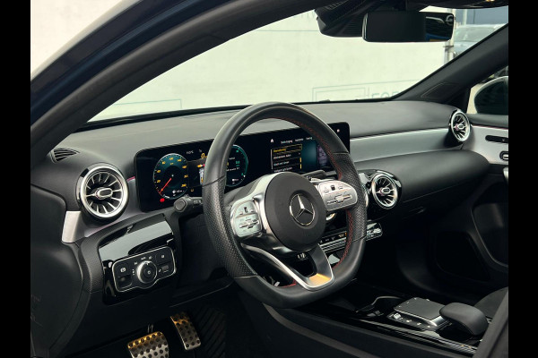 Mercedes-Benz A-Klasse 250 e Business Solution AMG Limited NL-AUTO | PANO| SFEEVERL | CAMERA | MEMORY |