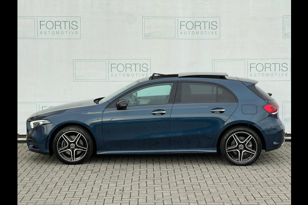 Mercedes-Benz A-Klasse 250 e Business Solution AMG Limited NL-AUTO | PANO| SFEEVERL | CAMERA | MEMORY |