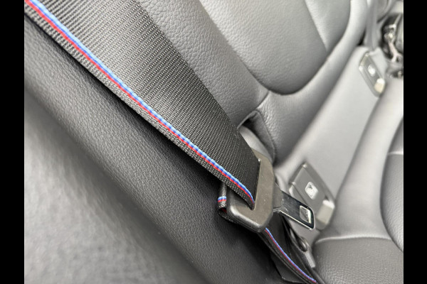 BMW X1 xDrive25e M-sport Automaat | Panoramadak | Leren bekleding | LED verlichting | Stoel en Stuurwielverwarming | Trekhaak afneembaa