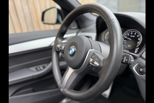 BMW X1 xDrive25e M-sport Automaat | Panoramadak | Leren bekleding | LED verlichting | Stoel en Stuurwielverwarming | Trekhaak afneembaa