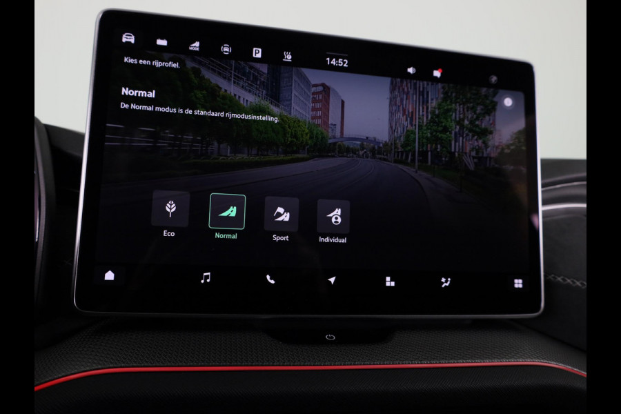 Škoda Kodiaq Sportline Business 1.5 TSI PHEV 204 PK | Elek. stoelen | Panoramadak | Verwarmbare stoelen voor en achter | Canton Sound |