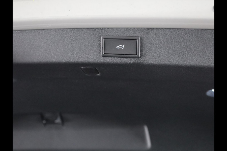 Škoda Kodiaq Sportline Business 1.5 TSI PHEV 204 PK | Elek. stoelen | Panoramadak | Verwarmbare stoelen voor en achter | Canton Sound |