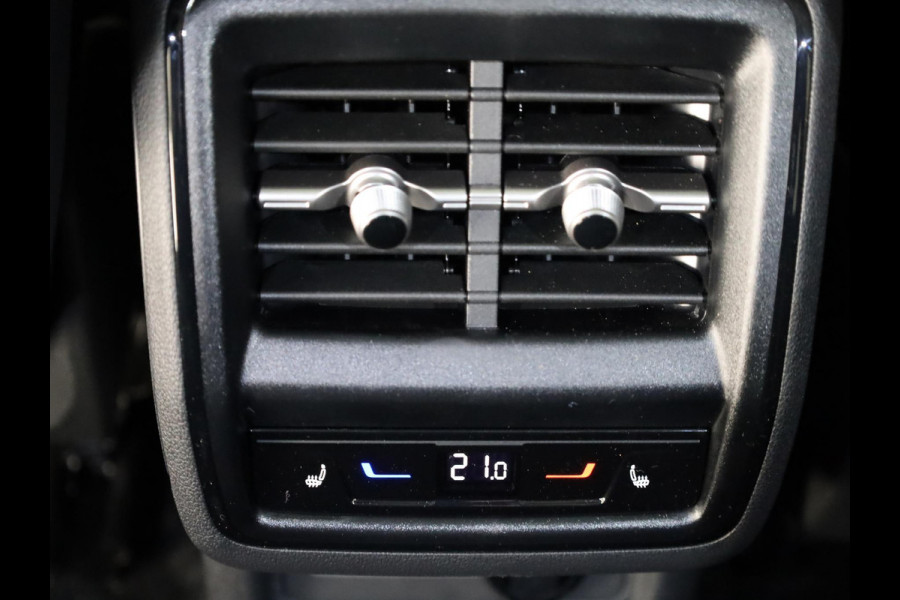 Škoda Kodiaq Sportline Business 1.5 TSI PHEV 204 PK | Elek. stoelen | Panoramadak | Verwarmbare stoelen voor en achter | Canton Sound |