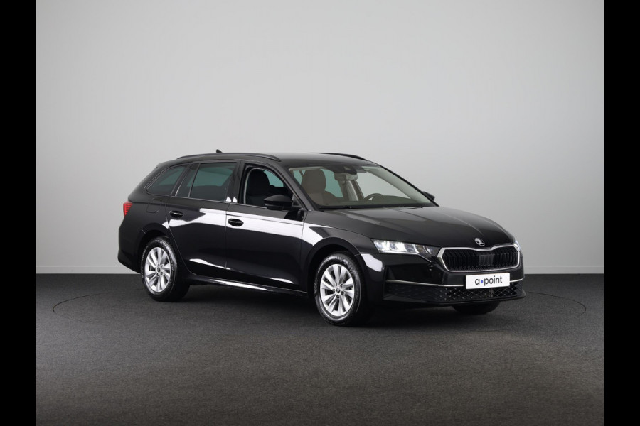Škoda Octavia Combi 1.5 TSI MHEV Business Edition 115 pk DSG | Verlengde garantie | Navigatie | Trekhaak (wegklapbaar) | Parkeersensoren | Achteruitrijcamera | Stoelverwarming |