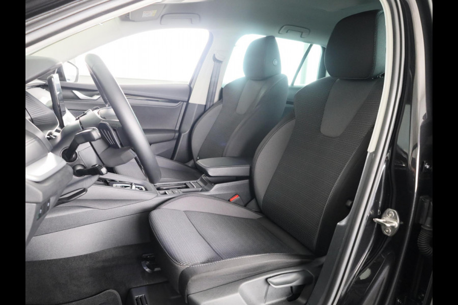 Škoda Octavia Combi 1.5 TSI MHEV Business Edition 115 pk DSG | Verlengde garantie | Navigatie | Trekhaak (wegklapbaar) | Parkeersensoren | Achteruitrijcamera | Stoelverwarming |