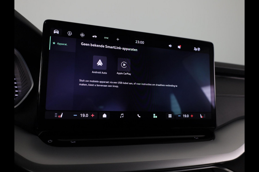 Škoda Octavia Combi 1.5 TSI MHEV Business Edition 115 pk DSG | Verlengde garantie | Navigatie | Trekhaak (wegklapbaar) | Parkeersensoren | Achteruitrijcamera | Stoelverwarming |