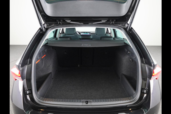 Škoda Octavia Combi 1.5 TSI MHEV Business Edition 115 pk DSG | Verlengde garantie | Navigatie | Trekhaak (wegklapbaar) | Parkeersensoren | Achteruitrijcamera | Stoelverwarming |
