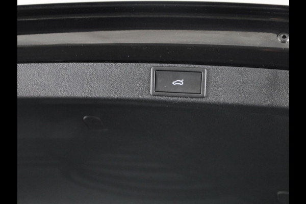 Škoda Octavia Combi 1.5 TSI MHEV Business Edition 115 pk DSG | Verlengde garantie | Navigatie | Trekhaak (wegklapbaar) | Parkeersensoren | Achteruitrijcamera | Stoelverwarming |