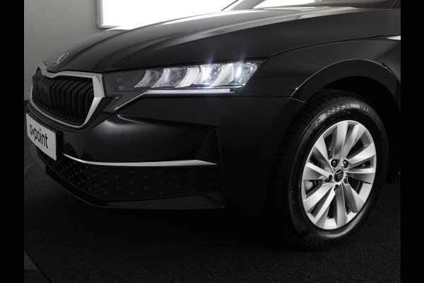 Škoda Octavia Combi 1.5 TSI MHEV Business Edition 115 pk DSG | Verlengde garantie | Navigatie | Trekhaak (wegklapbaar) | Parkeersensoren | Achteruitrijcamera | Stoelverwarming |
