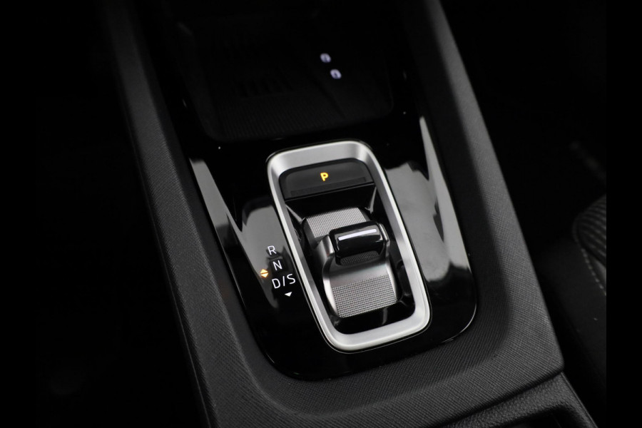 Škoda Octavia Combi 1.5 TSI MHEV Business Edition 115 pk DSG | Verlengde garantie | Navigatie | Trekhaak (wegklapbaar) | Parkeersensoren | Achteruitrijcamera | Stoelverwarming |