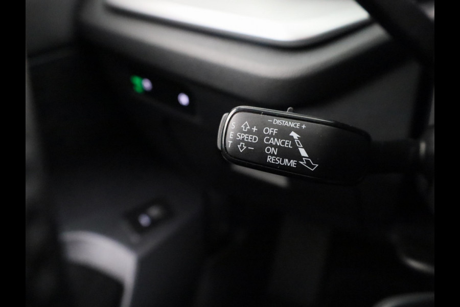 Škoda Octavia Combi 1.5 TSI MHEV Business Edition 115 pk DSG | Verlengde garantie | Navigatie | Trekhaak (wegklapbaar) | Parkeersensoren | Achteruitrijcamera | Stoelverwarming |