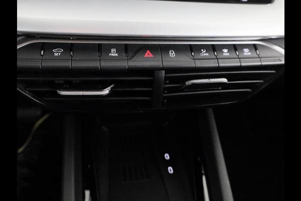 Škoda Octavia Combi 1.5 TSI MHEV Business Edition 115 pk DSG | Verlengde garantie | Navigatie | Trekhaak (wegklapbaar) | Parkeersensoren | Achteruitrijcamera | Stoelverwarming |