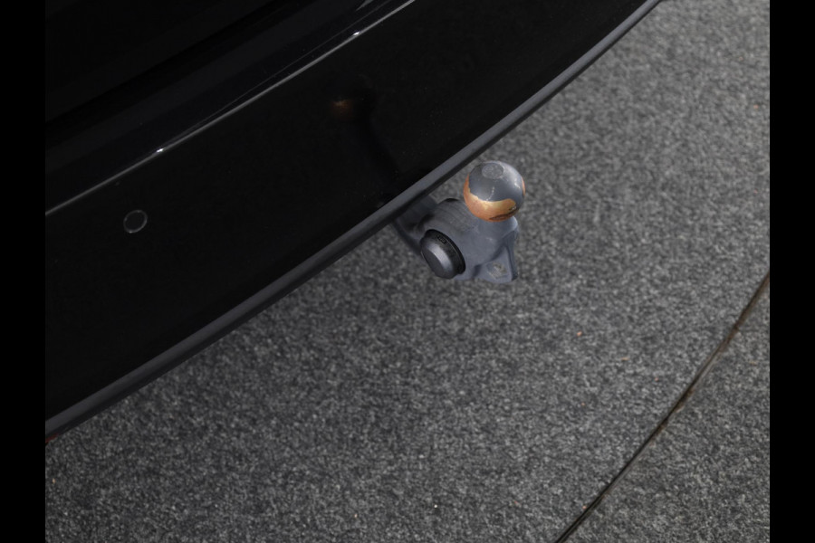 Škoda Octavia Combi 1.5 TSI MHEV Business Edition 115 pk DSG | Verlengde garantie | Navigatie | Trekhaak (wegklapbaar) | Parkeersensoren | Achteruitrijcamera | Stoelverwarming |