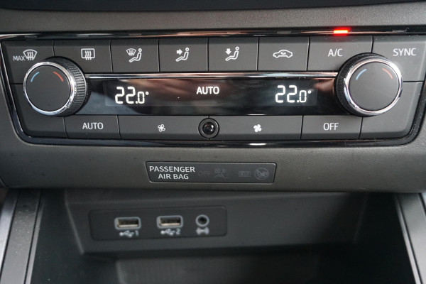 Seat Arona 1.0 TSI 115PK Launch Edition/Dealeronderhouden/ Trekhaak/Two-Tone.