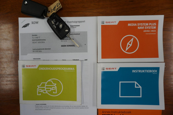 Seat Arona 1.0 TSI 115PK Launch Edition/Dealeronderhouden/ Trekhaak/Two-Tone.