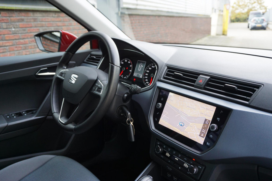 Seat Arona 1.0 TSI 115PK Launch Edition/Dealeronderhouden/ Trekhaak/Two-Tone.